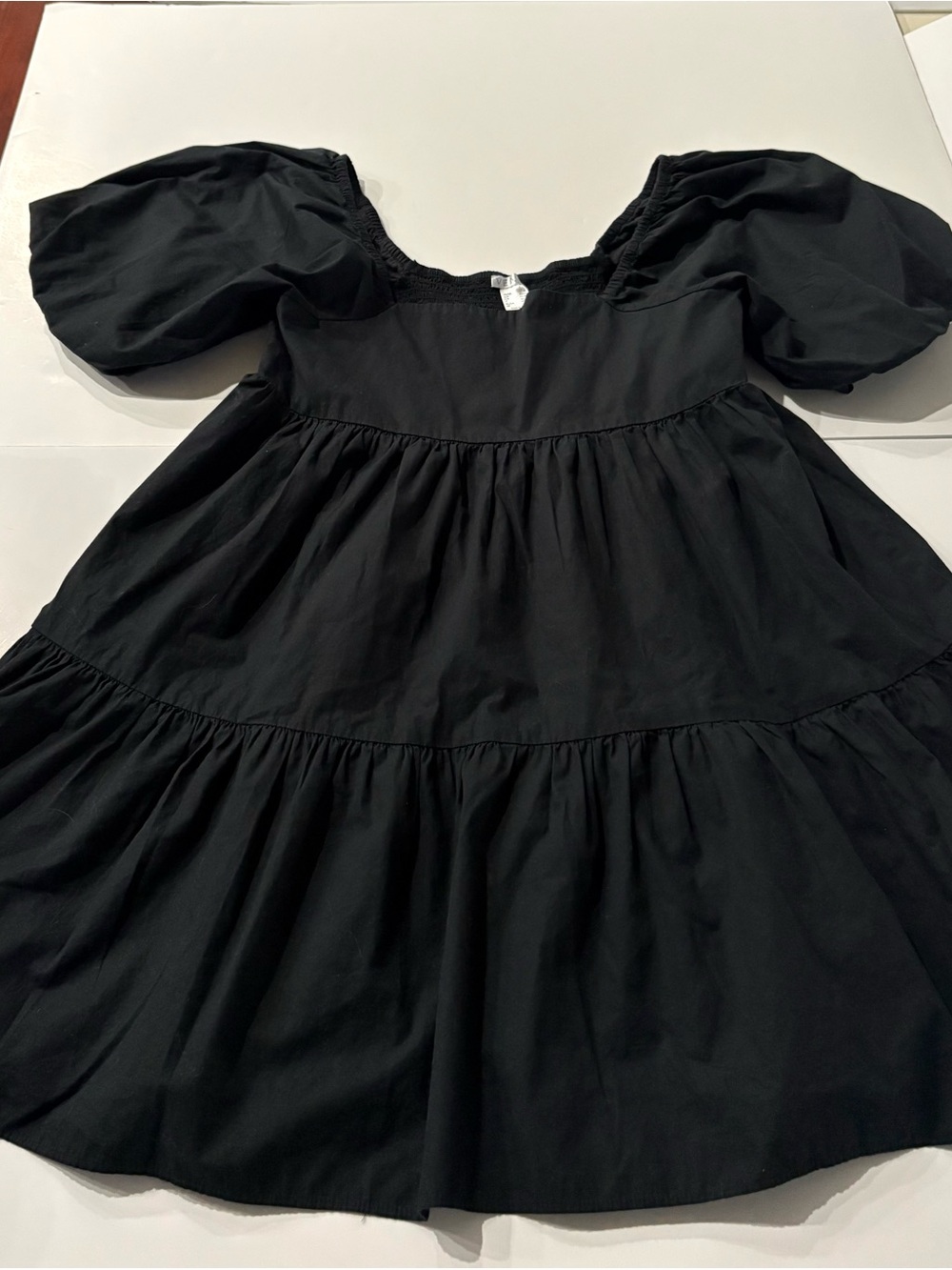 Women’s Black Puff-Sleeve Tiered Dress
